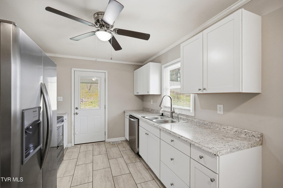 Photo #14: 119 Dakota Road