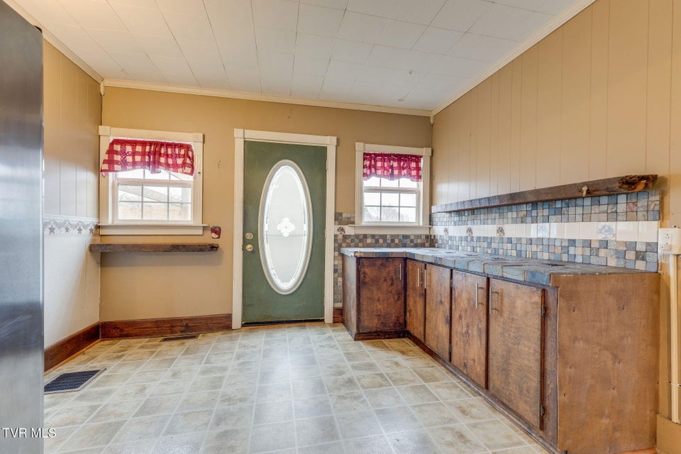 Photo #8: 22587 Us Hwy 58 