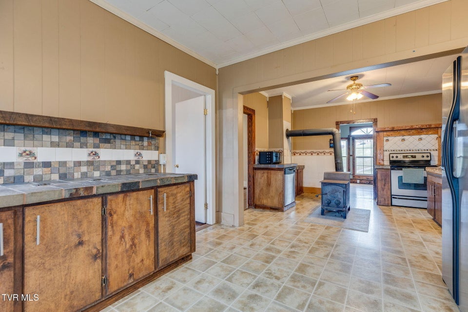 Photo #9: 22587 Us Hwy 58 