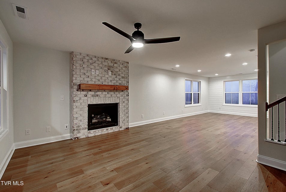 Photo #5: 224 Dry Kiln Court