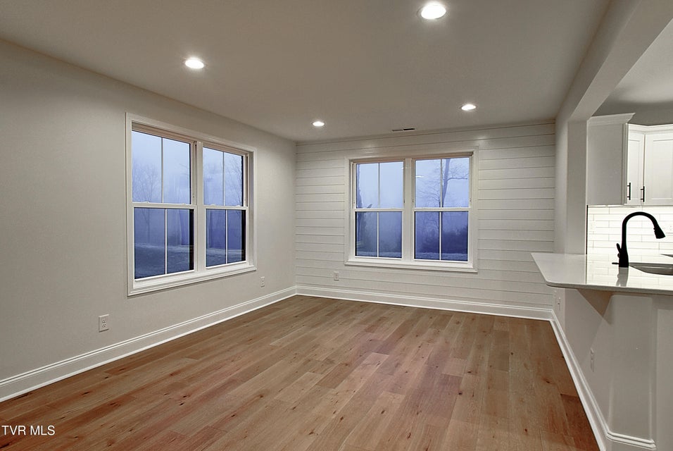 Photo #8: 224 Dry Kiln Court