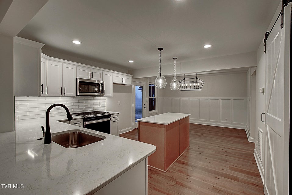 Photo #10: 224 Dry Kiln Court