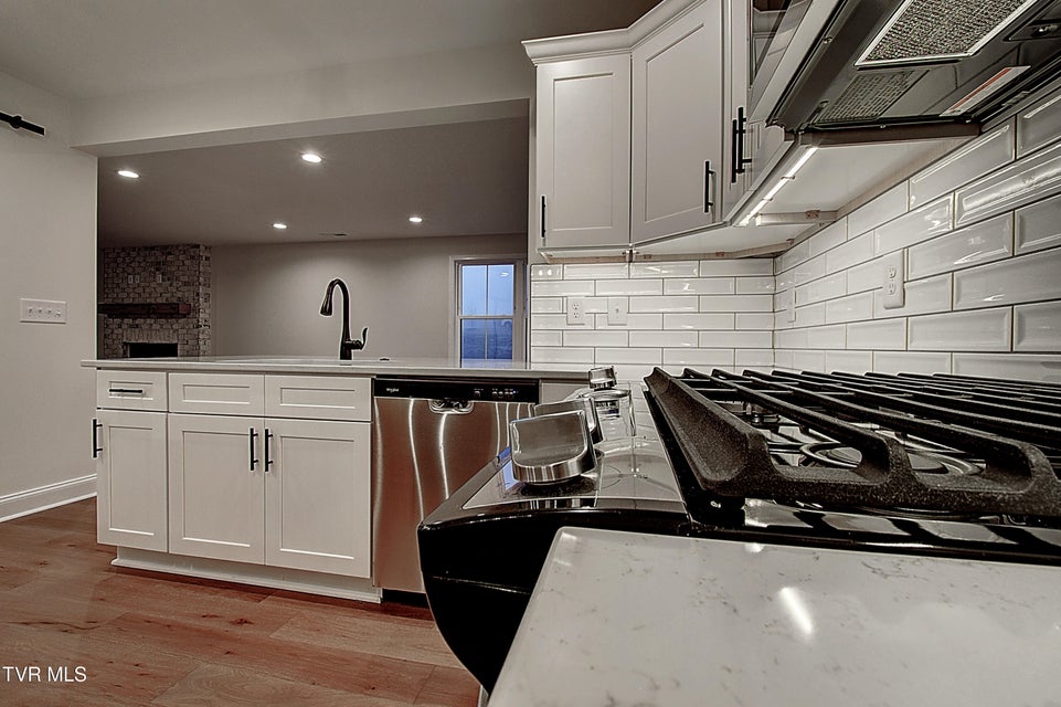 Photo #12: 224 Dry Kiln Court