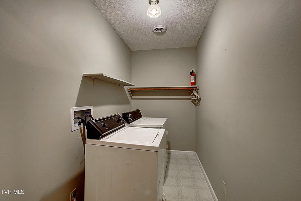 Photo #45: 1310 Suntree Road