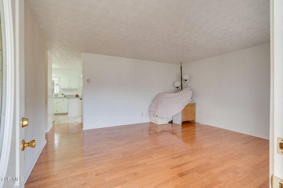 Photo #4: 1674 Gale Lane