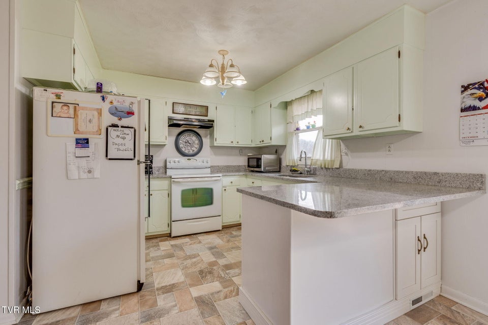 Photo #7: 1674 Gale Lane