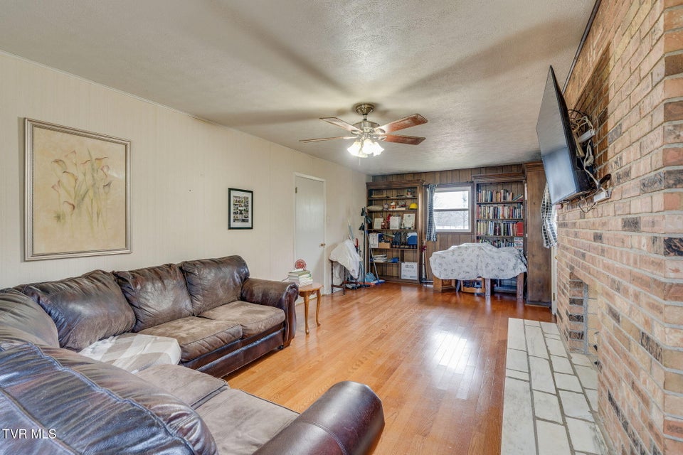 Photo #12: 1674 Gale Lane