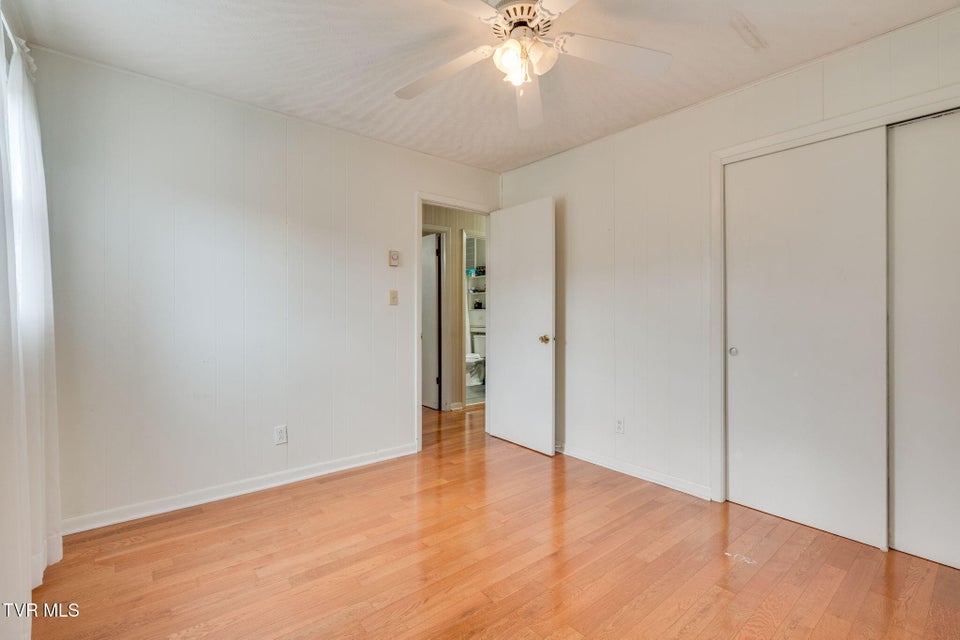 Photo #17: 1674 Gale Lane