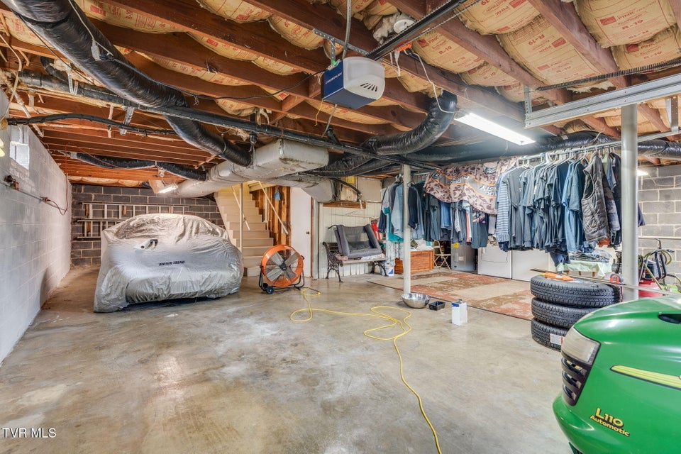 Photo #22: 1674 Gale Lane