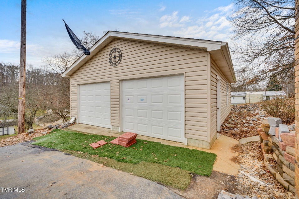 Photo #26: 1674 Gale Lane