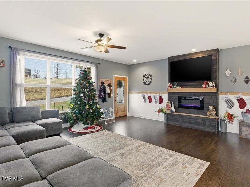 Photo #8: 284 Woodstock Drive