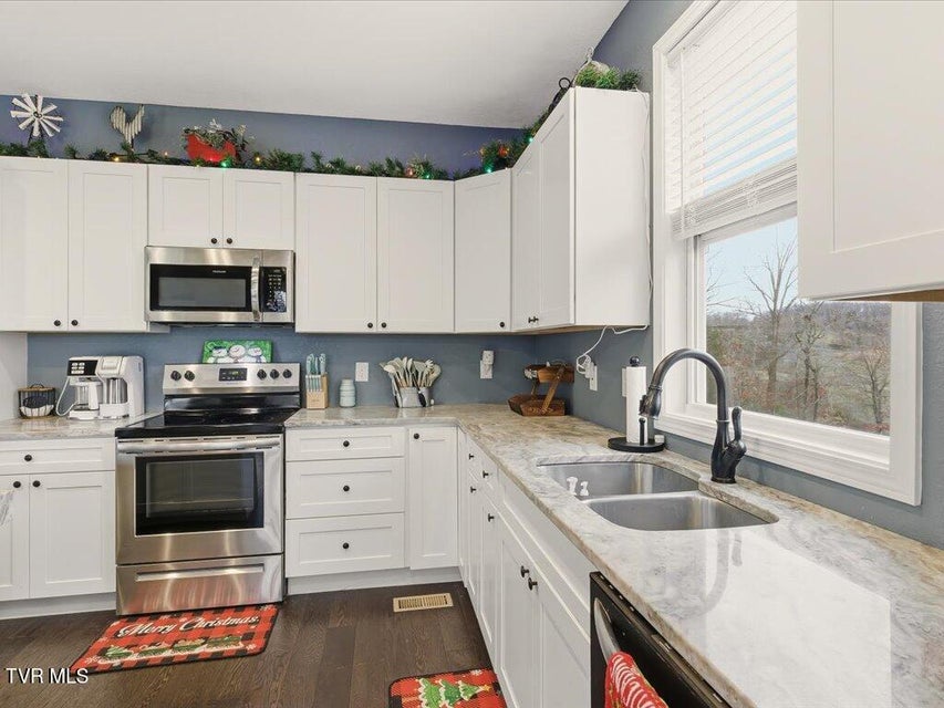 Photo #13: 284 Woodstock Drive