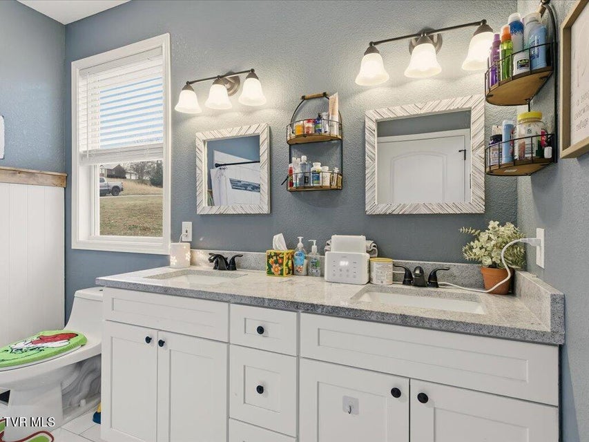 Photo #16: 284 Woodstock Drive