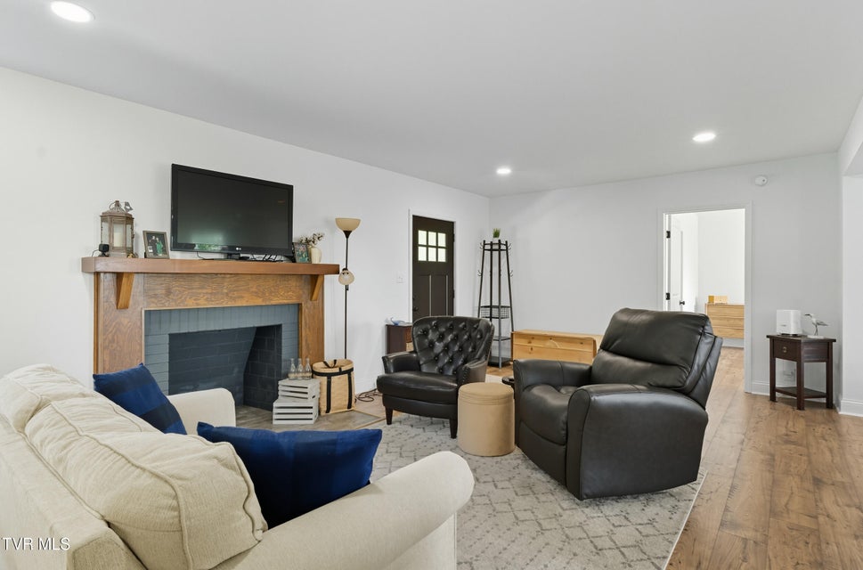 Photo #9: 4509 Old Stage Road