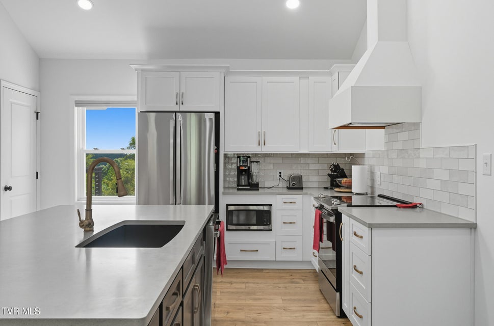 Photo #14: 4509 Old Stage Road