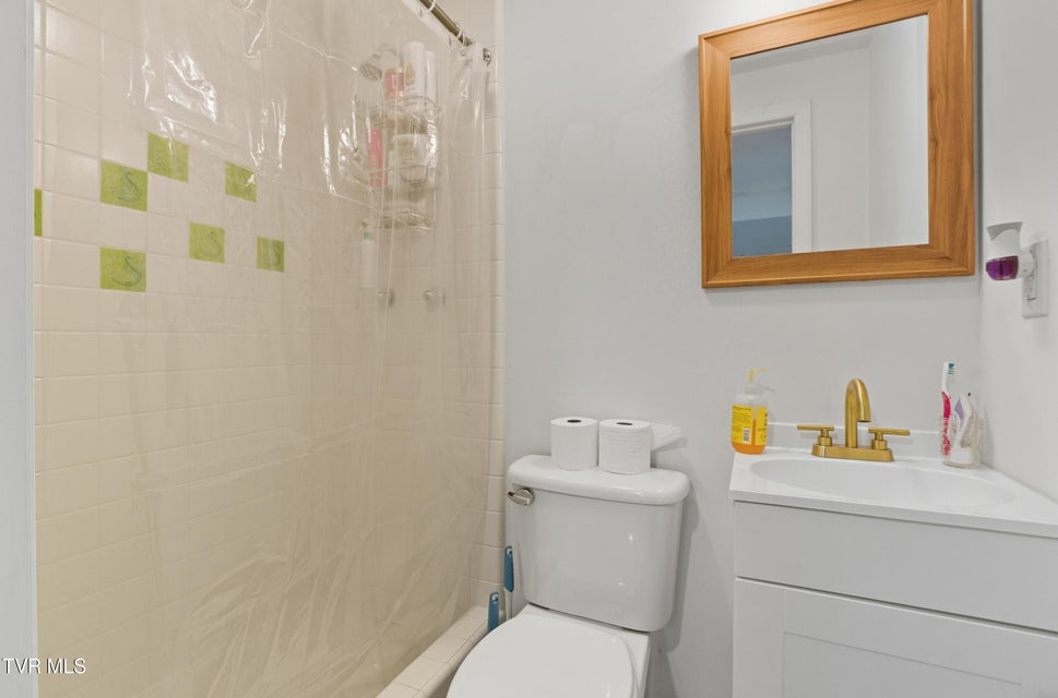 Photo #37: 4509 Old Stage Road