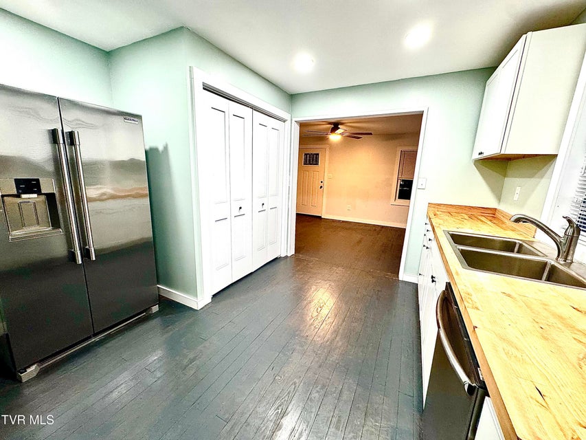 Photo #25: 1658 Echo Court