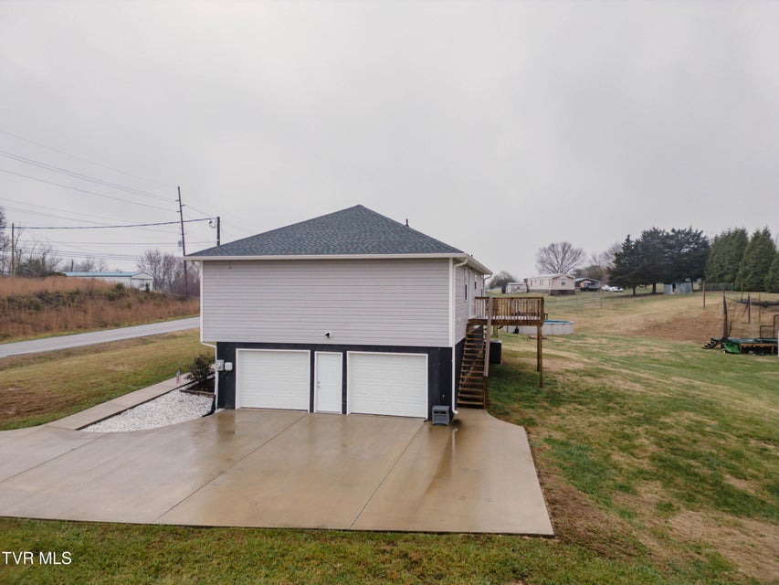 Photo #3: 6245 Snapps Ferry Road