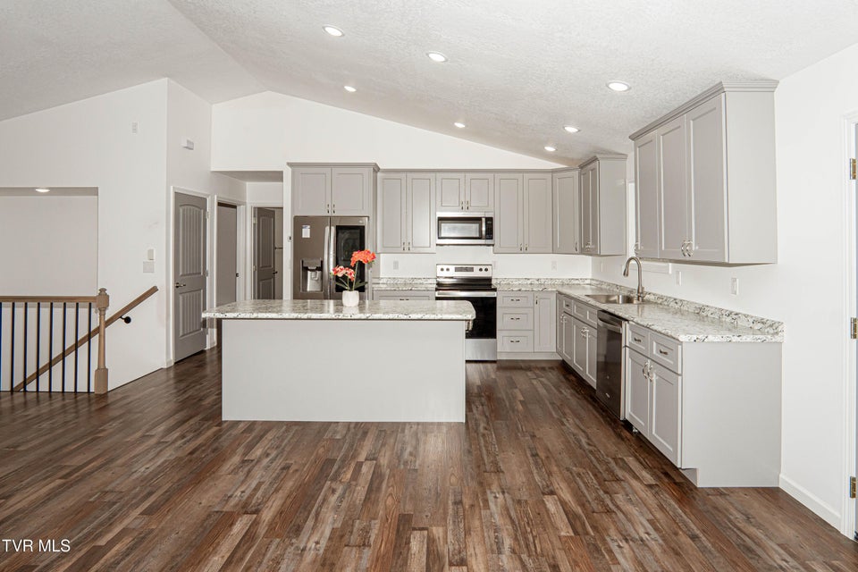 Photo #15: 6245 Snapps Ferry Road