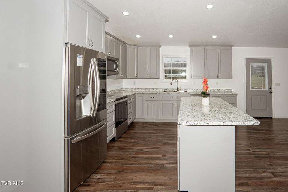 Photo #10: 6245 Snapps Ferry Road