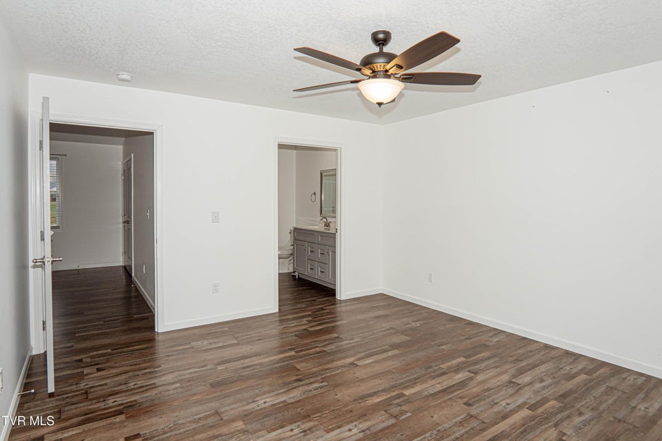 Photo #28: 6245 Snapps Ferry Road