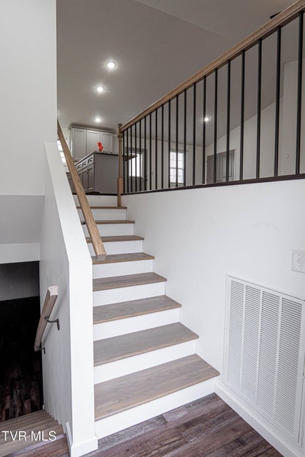 Photo #8: 6245 Snapps Ferry Road