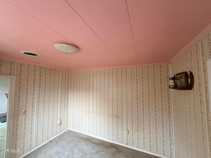 Photo #3: 59 Munsey Drive