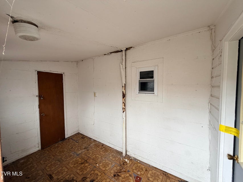 Photo #7: 59 Munsey Drive