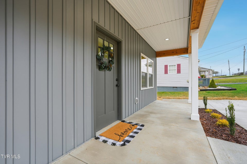 Photo #6: 2641 Anderson Street