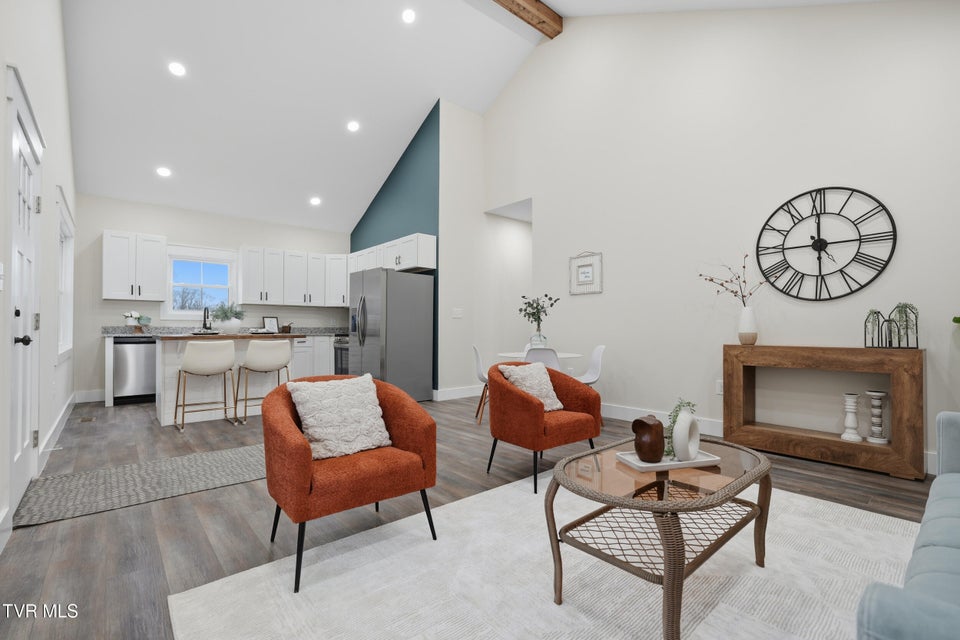 Photo #11: 2641 Anderson Street