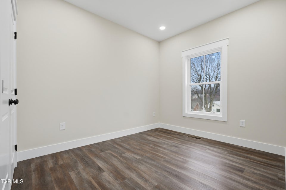 Photo #29: 2641 Anderson Street