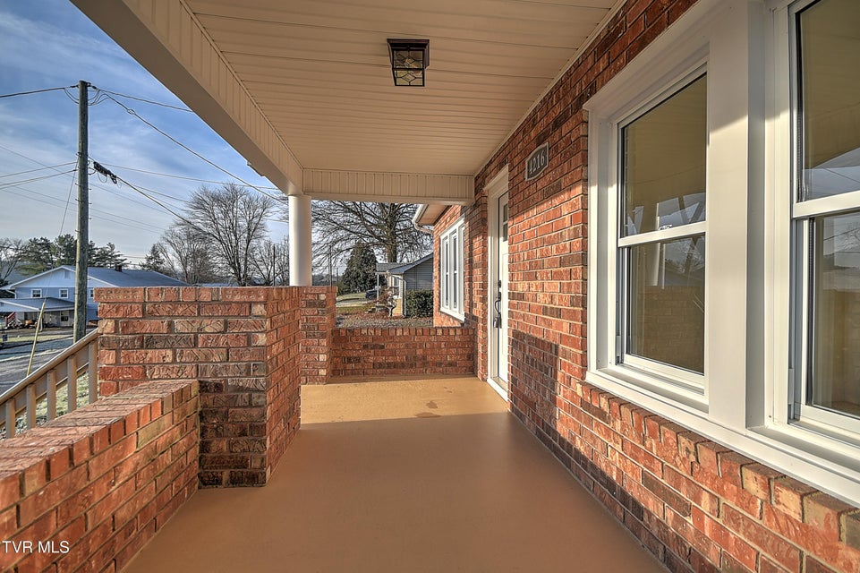 Photo #6: 4216 Maplewood Street