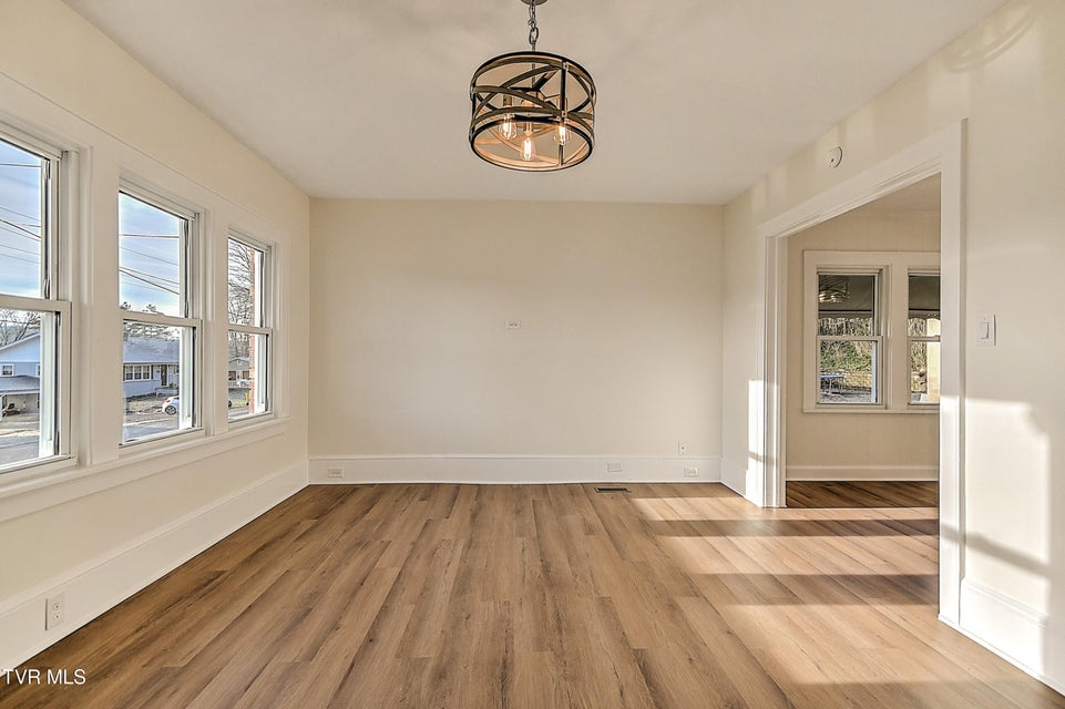 Photo #9: 4216 Maplewood Street