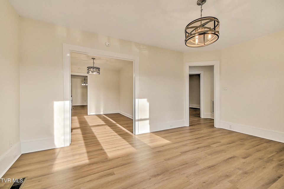 Photo #10: 4216 Maplewood Street