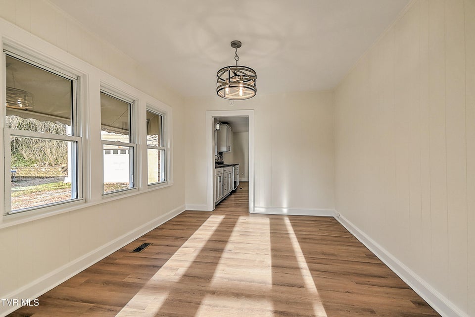 Photo #13: 4216 Maplewood Street