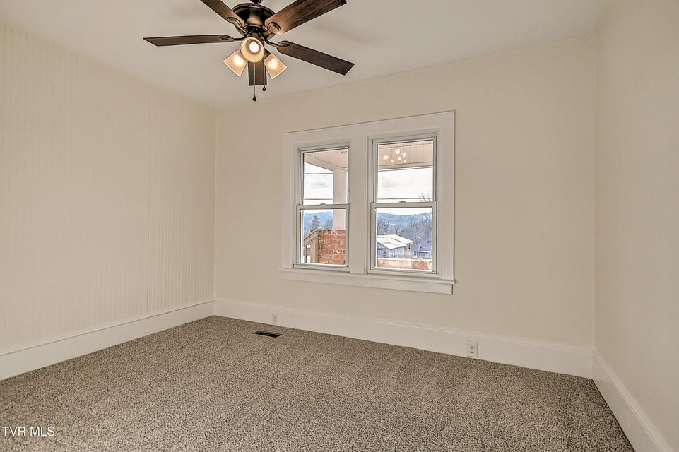 Photo #21: 4216 Maplewood Street