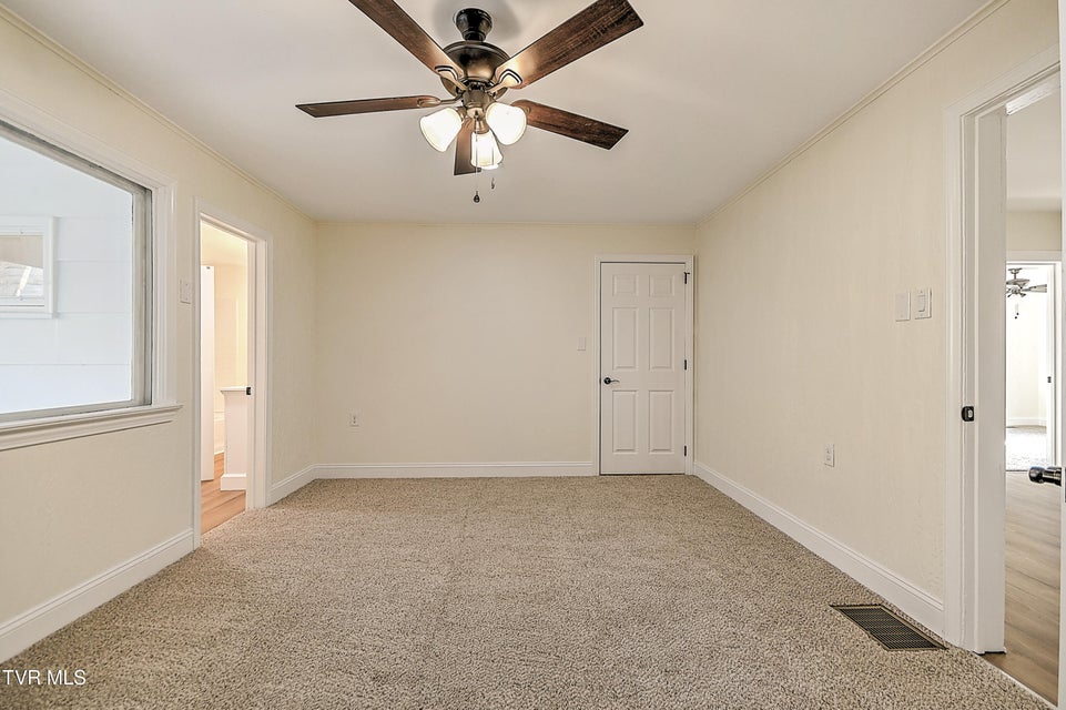 Photo #34: 4216 Maplewood Street