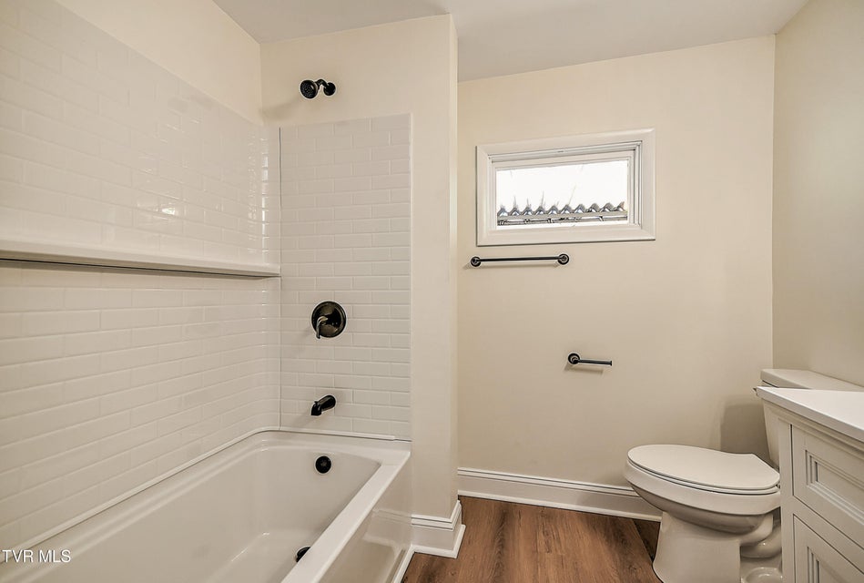 Photo #40: 4216 Maplewood Street