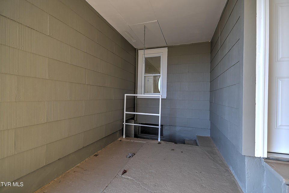 Photo #45: 4216 Maplewood Street