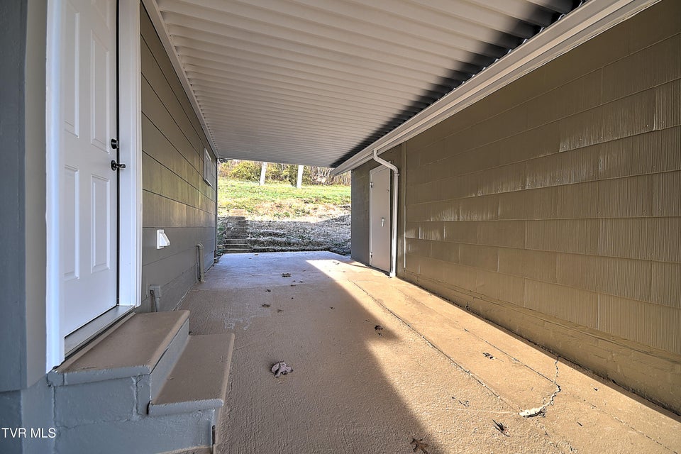 Photo #46: 4216 Maplewood Street