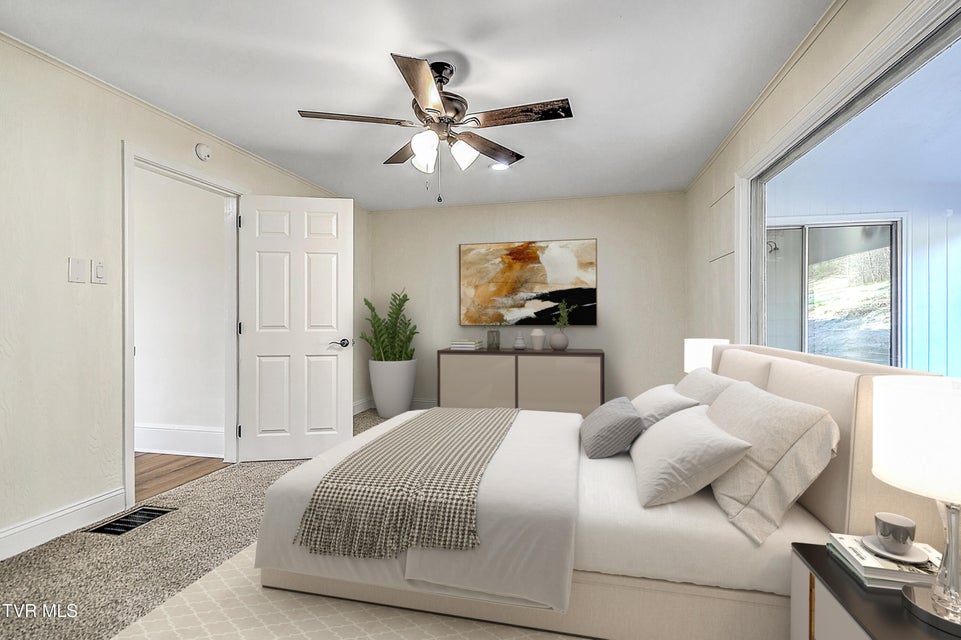 Photo #35: 4216 Maplewood Street