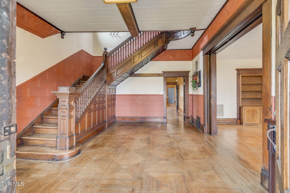 Photo #9: 322 Spruce Street