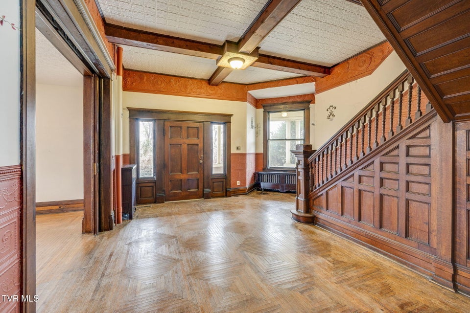 Photo #11: 322 Spruce Street