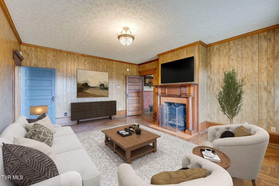 Photo #12: 322 Spruce Street