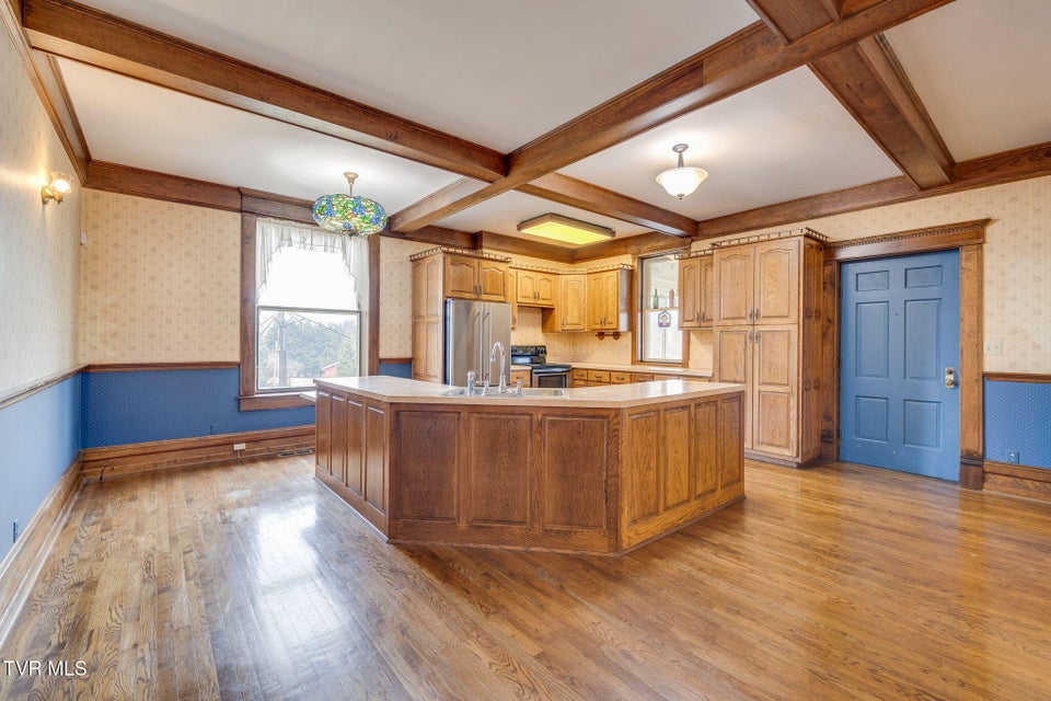 Photo #17: 322 Spruce Street