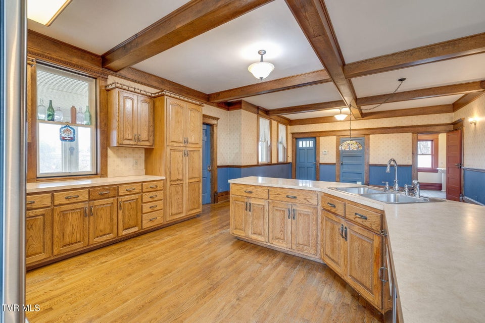 Photo #21: 322 Spruce Street