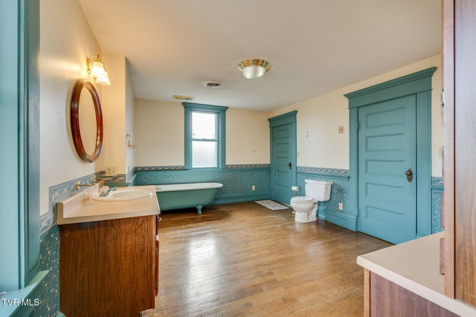 Photo #44: 322 Spruce Street