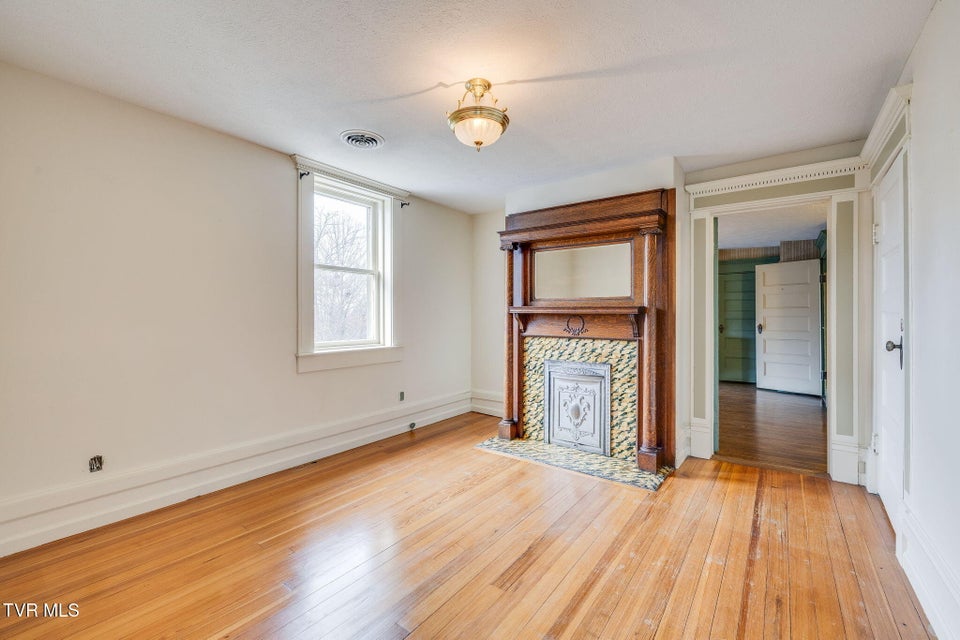 Photo #51: 322 Spruce Street