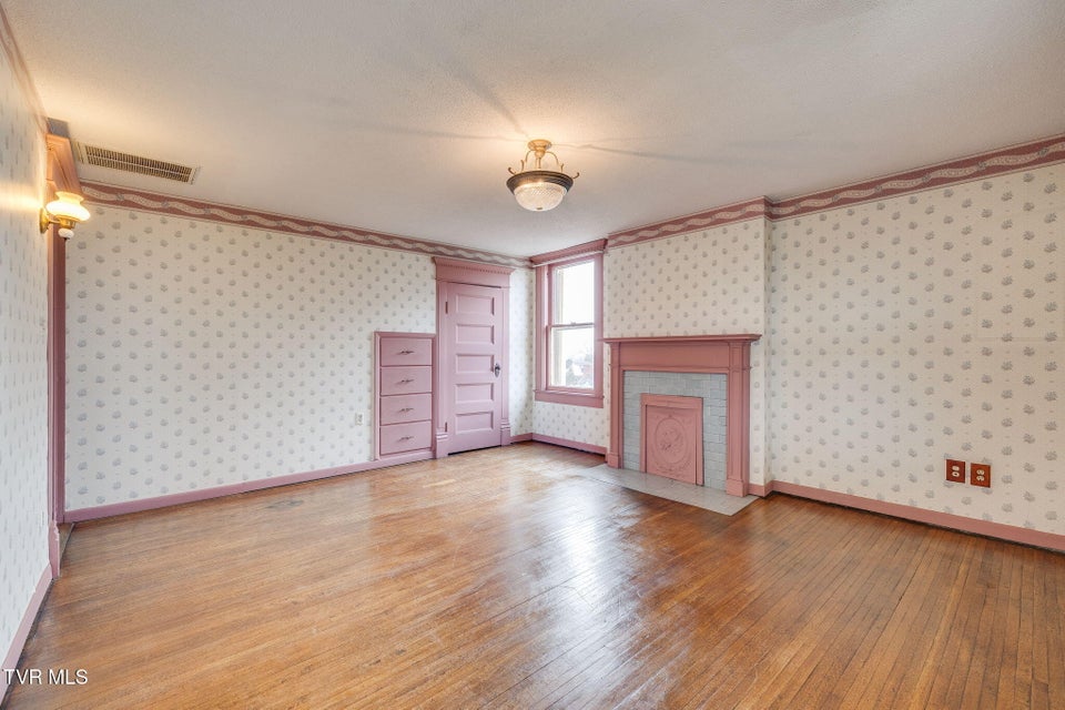 Photo #57: 322 Spruce Street