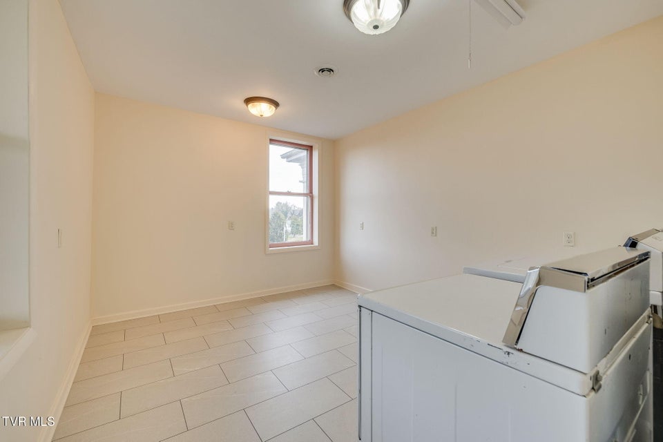 Photo #59: 322 Spruce Street